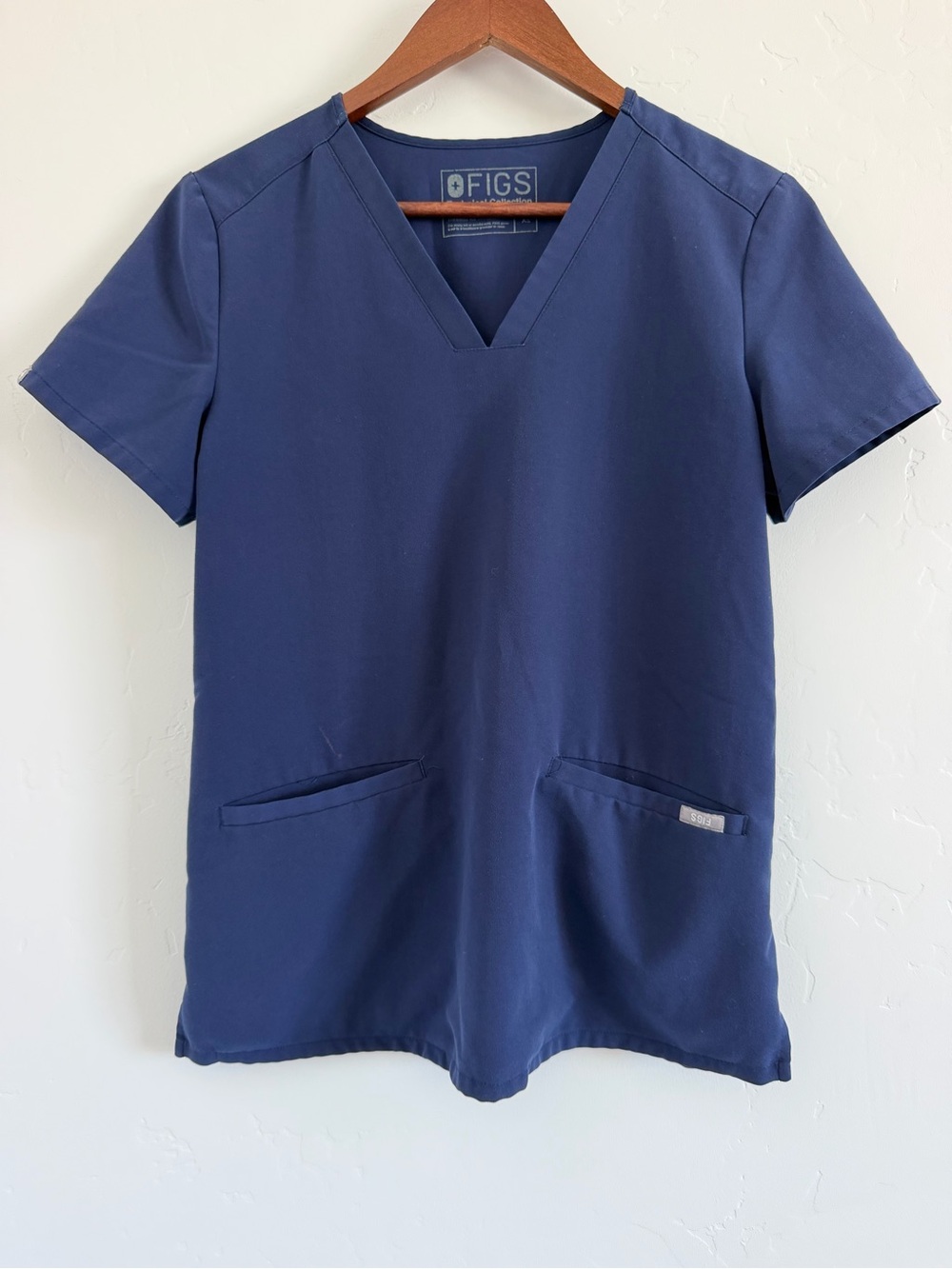 FIGS Casma Scrub Top Women’s XS Navy Blue V Neck Medical Nursing Uniform
